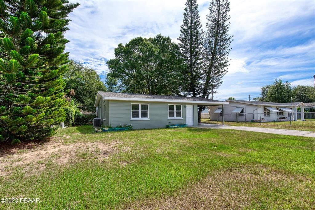 На продажу: $192,400 (2 спален, 1 ванн, 784 Квадратных фут)