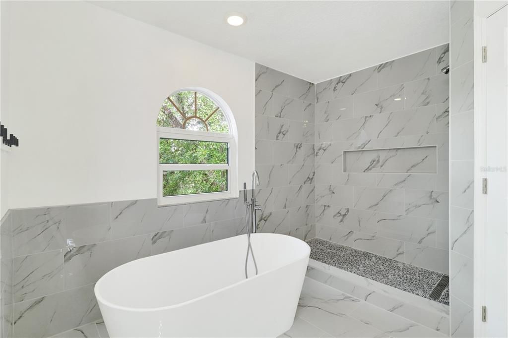 For Sale: $394,990 (4 beds, 3 baths, 2847 Square Feet)