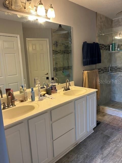 For Sale: $220,000 (2 beds, 2 baths, 1240 Square Feet)