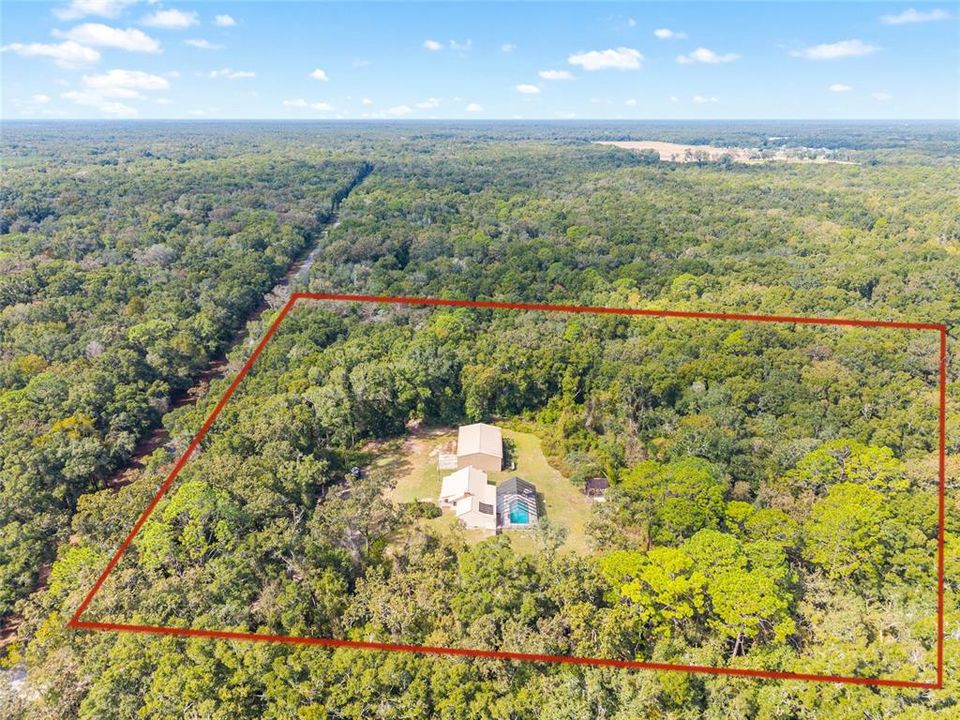 合同活跃: $375,000 (3 贝兹, 2 浴室, 1836 平方英尺)