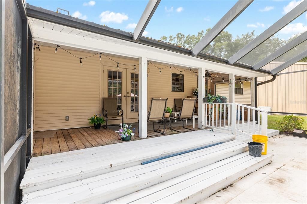 合同活跃: $375,000 (3 贝兹, 2 浴室, 1836 平方英尺)