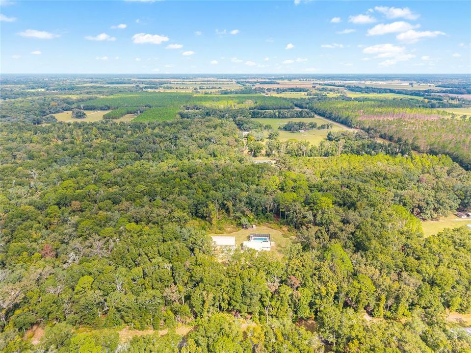 合同活跃: $375,000 (3 贝兹, 2 浴室, 1836 平方英尺)