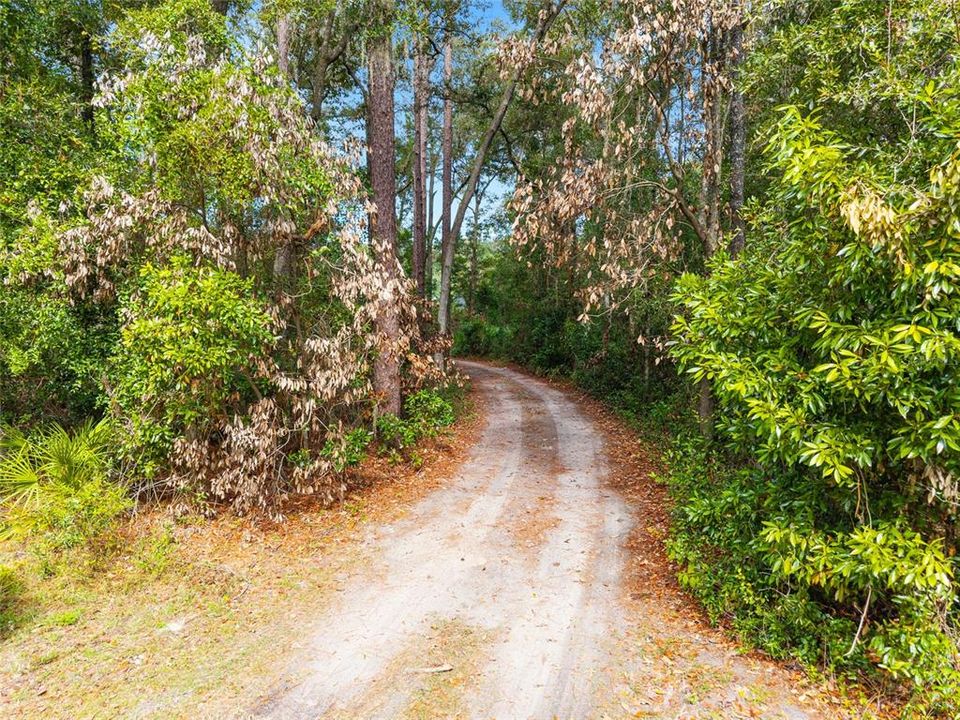 合同活跃: $375,000 (3 贝兹, 2 浴室, 1836 平方英尺)