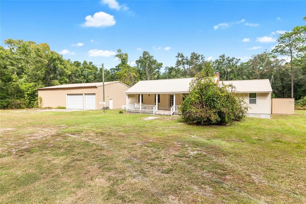 合同活跃: $375,000 (3 贝兹, 2 浴室, 1836 平方英尺)