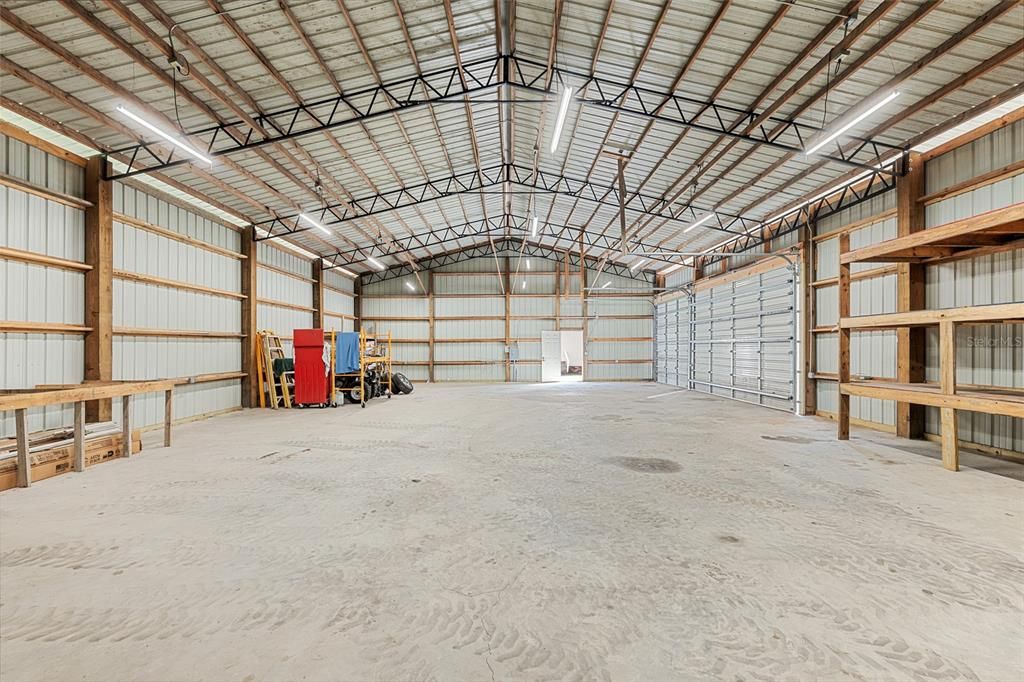 合同活跃: $375,000 (3 贝兹, 2 浴室, 1836 平方英尺)