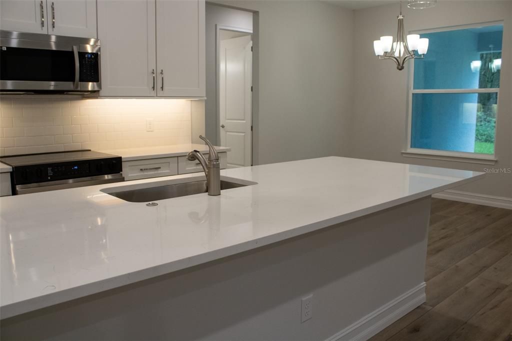 For Sale: $465,000 (3 beds, 3 baths, 2280 Square Feet)