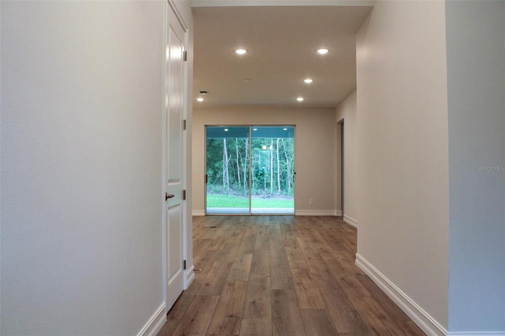 For Sale: $465,000 (3 beds, 3 baths, 2280 Square Feet)