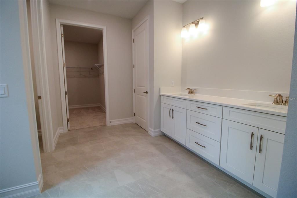 For Sale: $465,000 (3 beds, 3 baths, 2280 Square Feet)