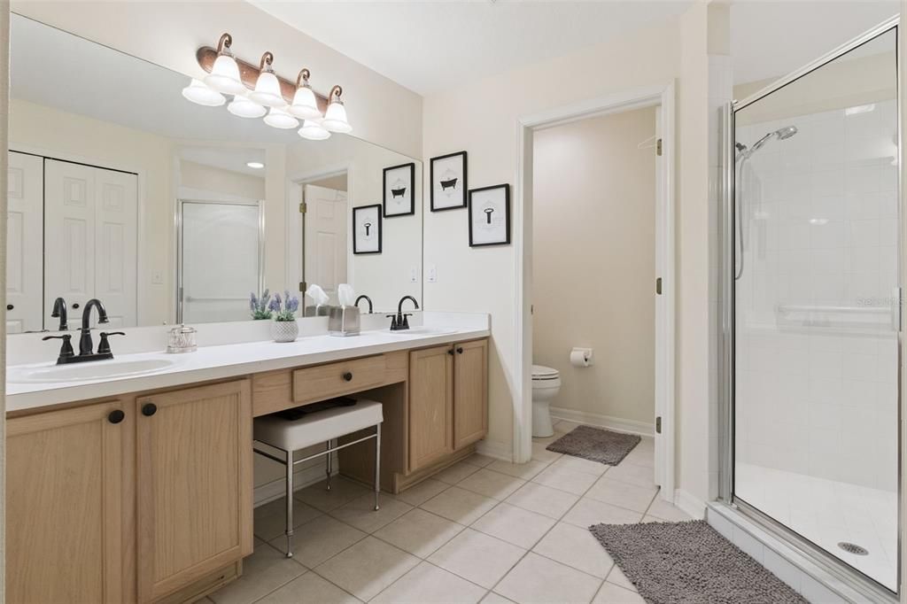 Под контрактом: $325,000 (2 спален, 2 ванн, 1440 Квадратных фут)