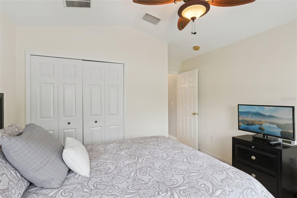 Под контрактом: $325,000 (2 спален, 2 ванн, 1440 Квадратных фут)