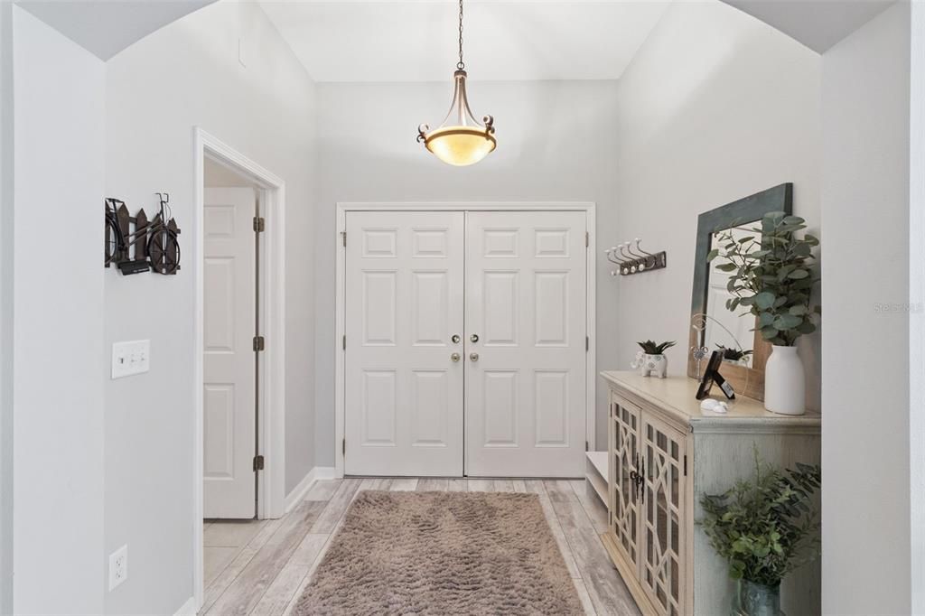 Под контрактом: $325,000 (2 спален, 2 ванн, 1440 Квадратных фут)