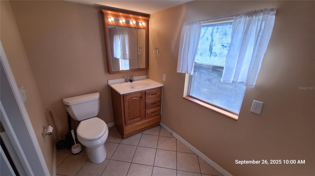 Active With Contract: $185,000 (3 beds, 1 baths, 1286 Square Feet)