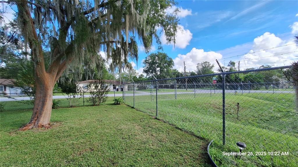 Active With Contract: $185,000 (3 beds, 1 baths, 1286 Square Feet)