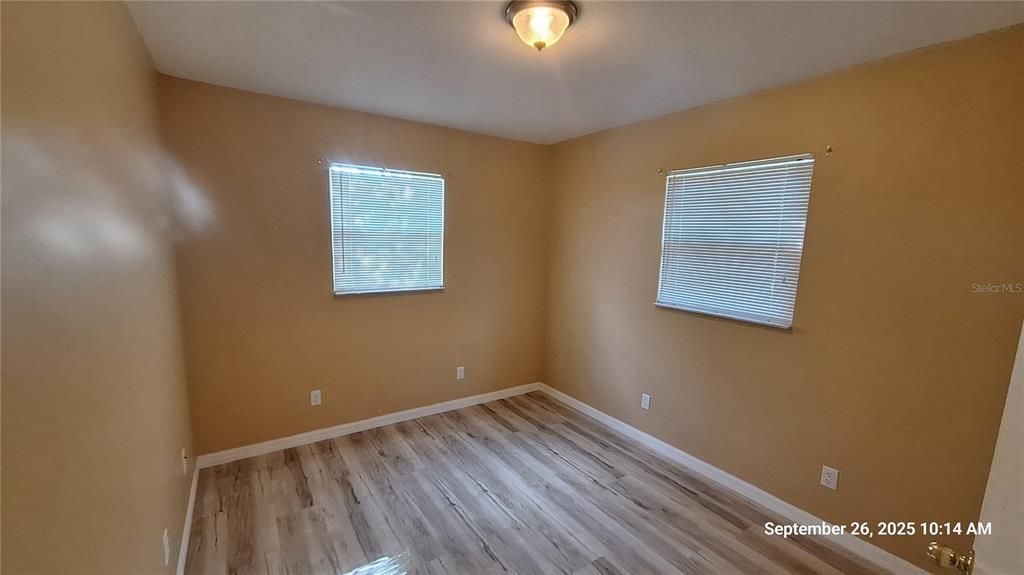 Active With Contract: $185,000 (3 beds, 1 baths, 1286 Square Feet)