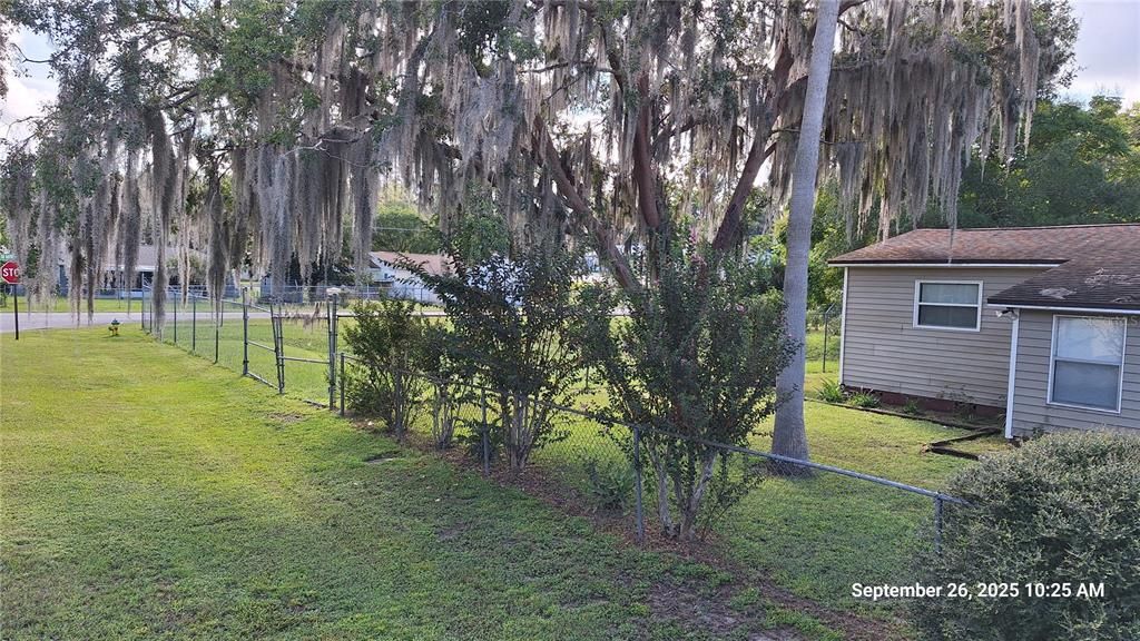 Active With Contract: $185,000 (3 beds, 1 baths, 1286 Square Feet)