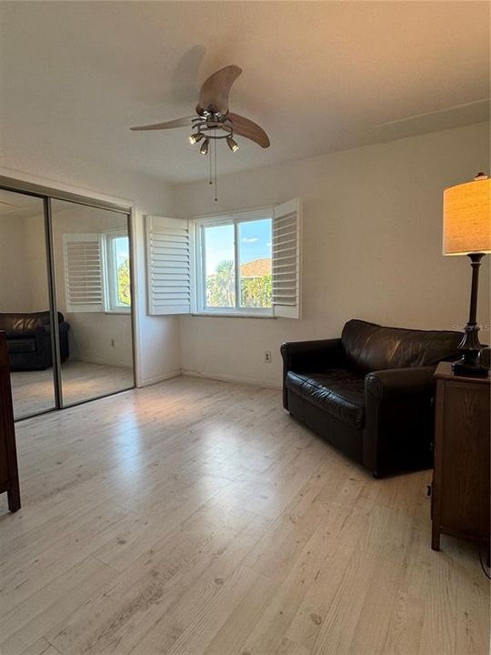 For Sale: $239,000 (2 beds, 2 baths, 840 Square Feet)