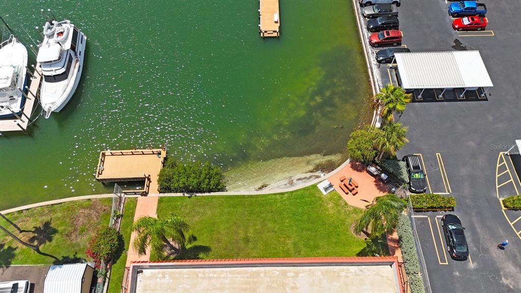 For Sale: $239,000 (2 beds, 2 baths, 840 Square Feet)