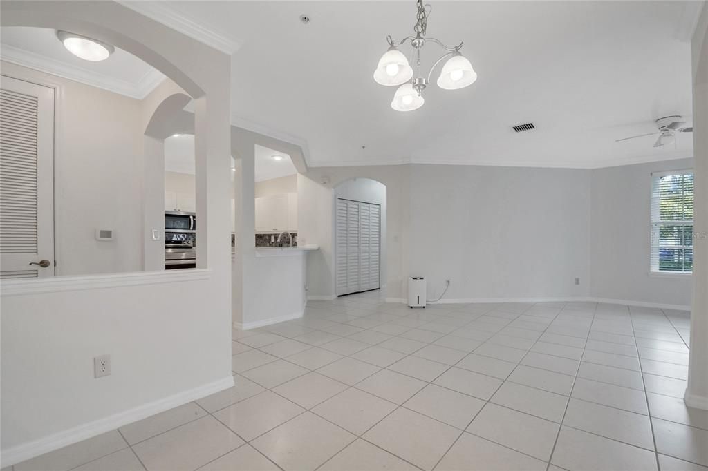 待售: $330,000 (3 贝兹, 2 浴室, 1442 平方英尺)