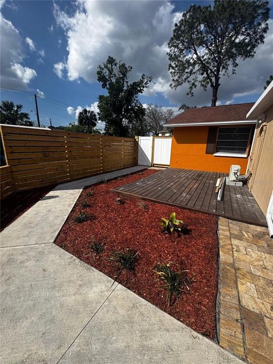 For Sale: $550,000 (6 beds, 5 baths, 2161 Square Feet)