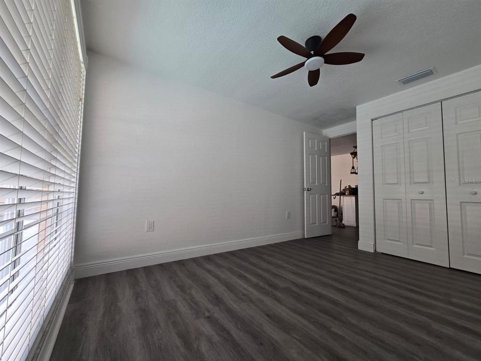 For Sale: $550,000 (6 beds, 5 baths, 2161 Square Feet)