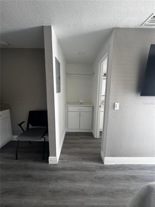 For Sale: $550,000 (6 beds, 5 baths, 2161 Square Feet)