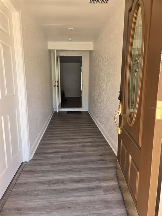 For Sale: $550,000 (6 beds, 5 baths, 2161 Square Feet)