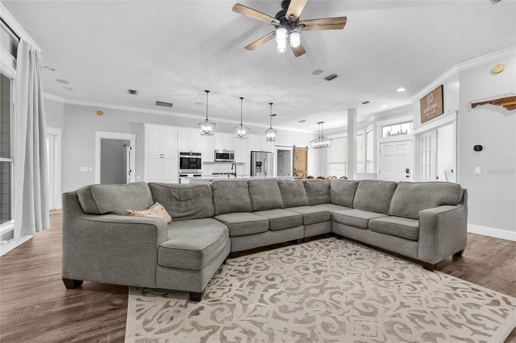 待售: $445,000 (4 贝兹, 2 浴室, 1901 平方英尺)