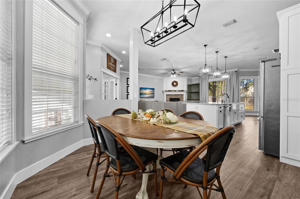 待售: $445,000 (4 贝兹, 2 浴室, 1901 平方英尺)