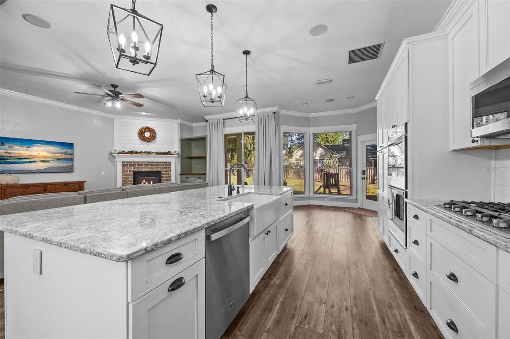 待售: $445,000 (4 贝兹, 2 浴室, 1901 平方英尺)