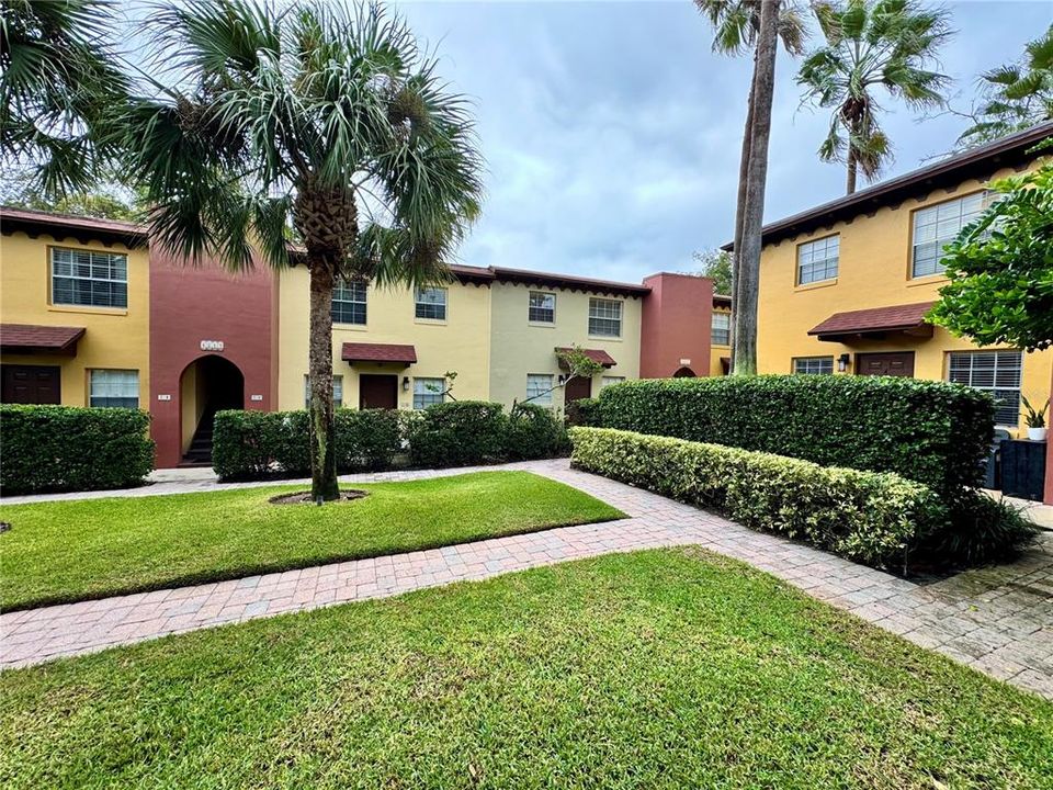 For Rent: $1,600 (1 beds, 1 baths, 550 Square Feet)