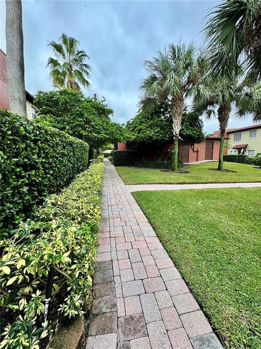 For Rent: $1,600 (1 beds, 1 baths, 550 Square Feet)