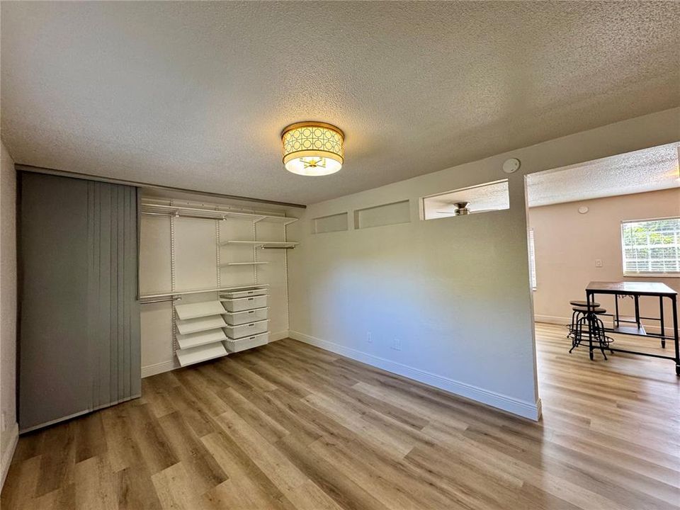 For Rent: $1,600 (1 beds, 1 baths, 550 Square Feet)