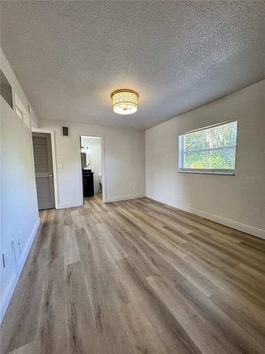 For Rent: $1,600 (1 beds, 1 baths, 550 Square Feet)