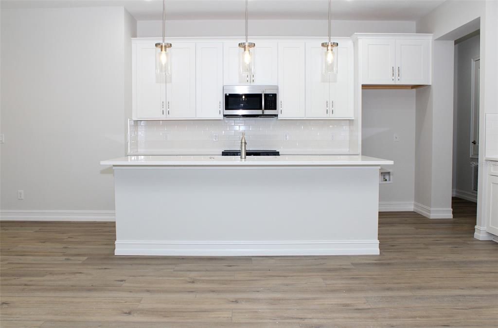 Active With Contract: $470,000 (4 beds, 3 baths, 2412 Square Feet)