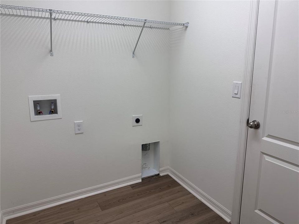 В аренду: $1,900 (3 спален, 2 ванн, 1579 Квадратных фут)