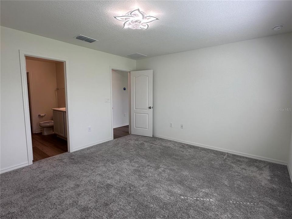 В аренду: $1,900 (3 спален, 2 ванн, 1579 Квадратных фут)