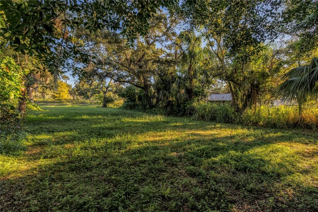 合同活跃: $100,000 (0.12 acres)