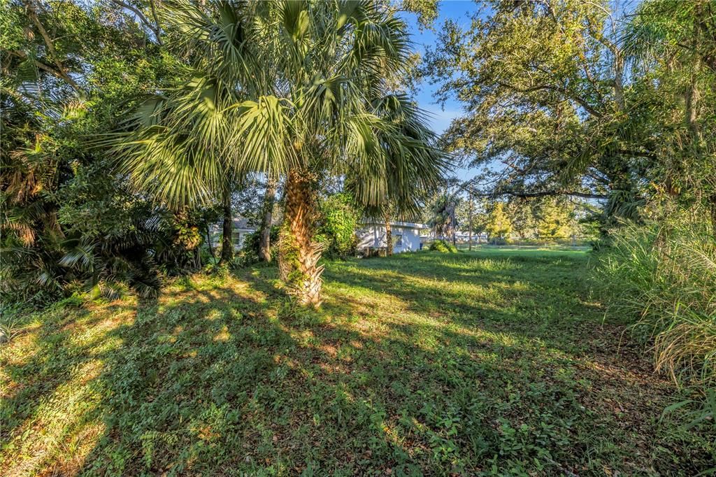 合同活跃: $100,000 (0.12 acres)