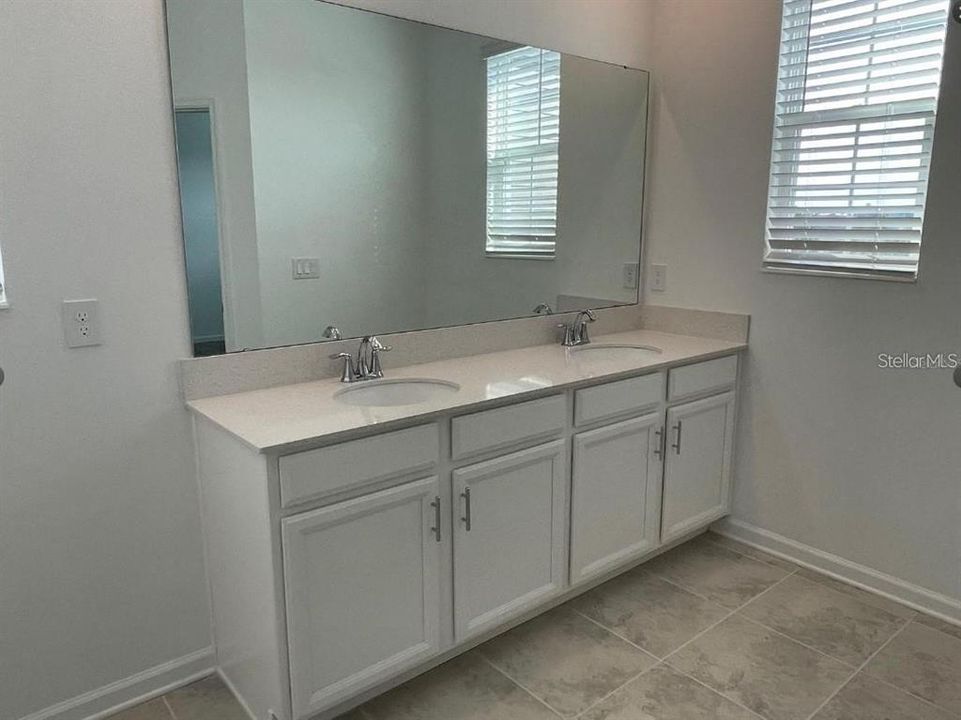 For Rent: $3,150 (4 beds, 3 baths, 2492 Square Feet)