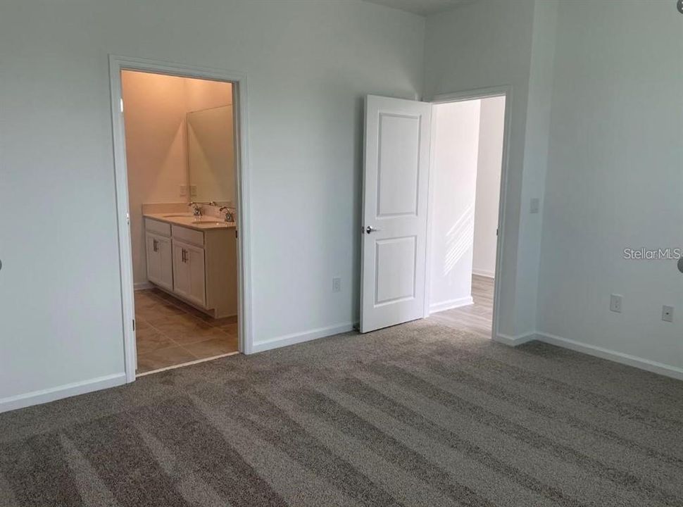 For Rent: $3,150 (4 beds, 3 baths, 2492 Square Feet)