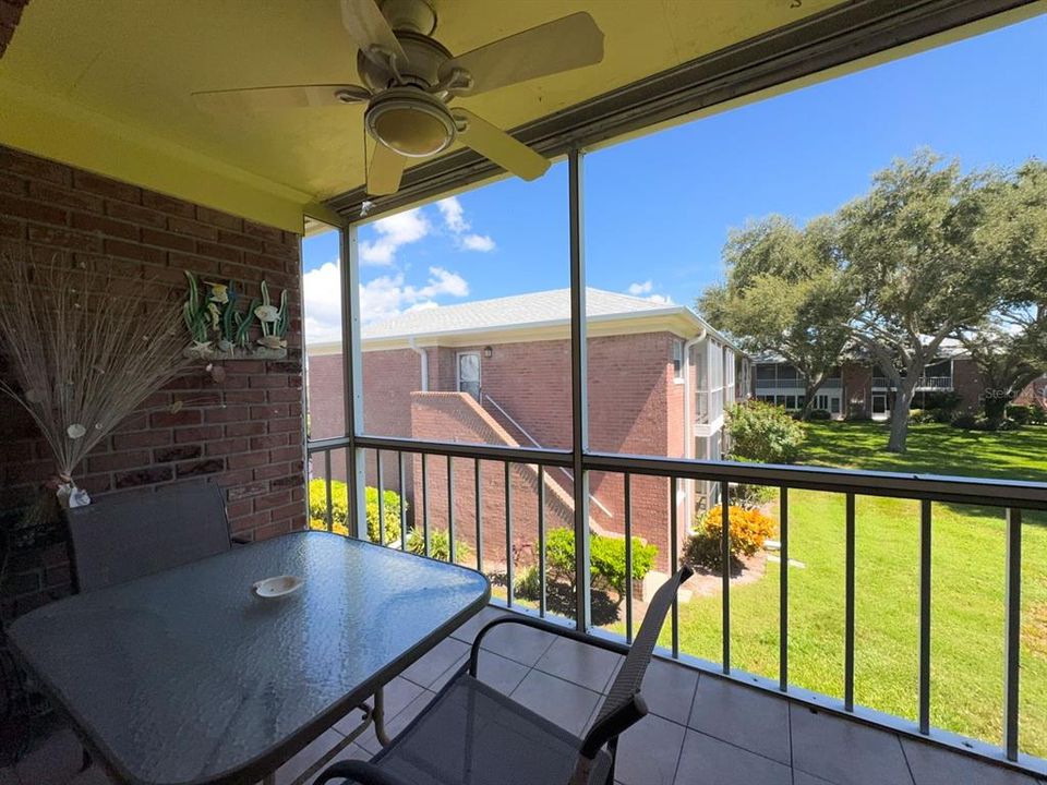 For Sale: $209,999 (2 beds, 2 baths, 1075 Square Feet)