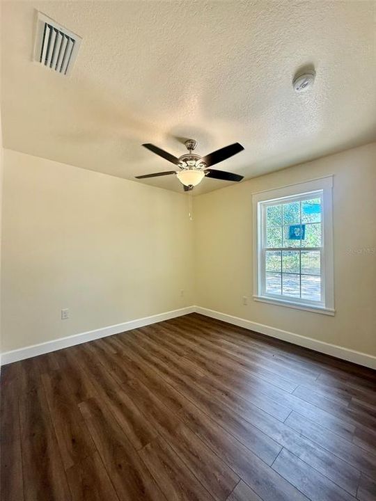 待售: $259,900 (3 贝兹, 2 浴室, 1201 平方英尺)