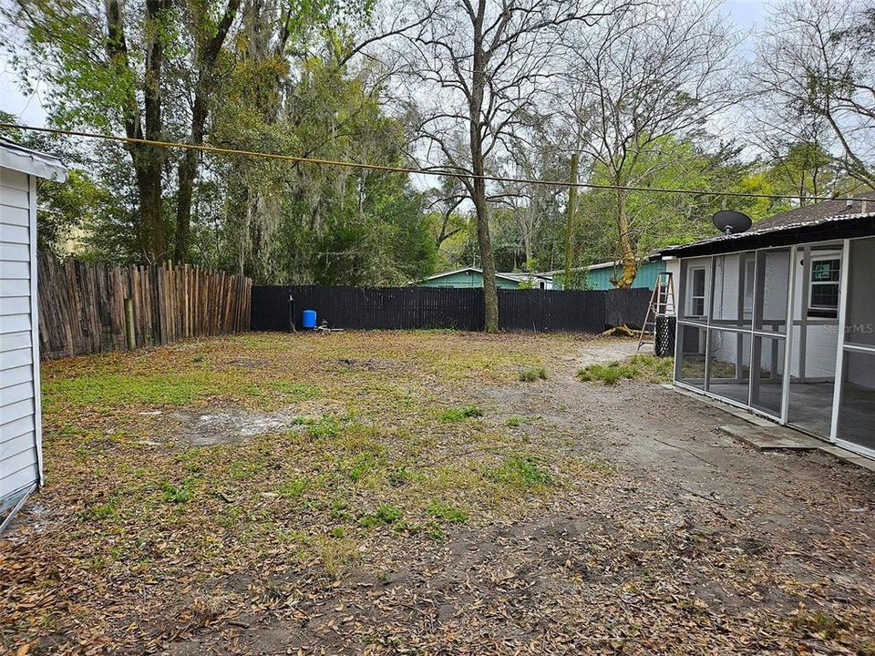 Active With Contract: $215,000 (4 beds, 2 baths, 1216 Square Feet)