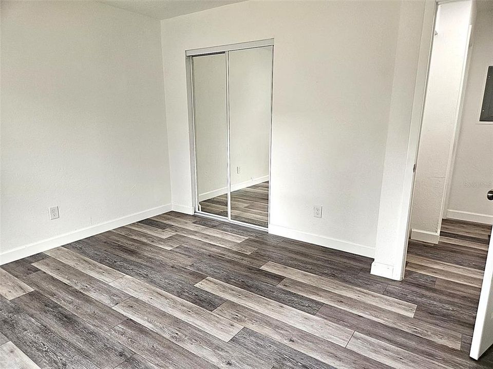 Active With Contract: $215,000 (4 beds, 2 baths, 1216 Square Feet)