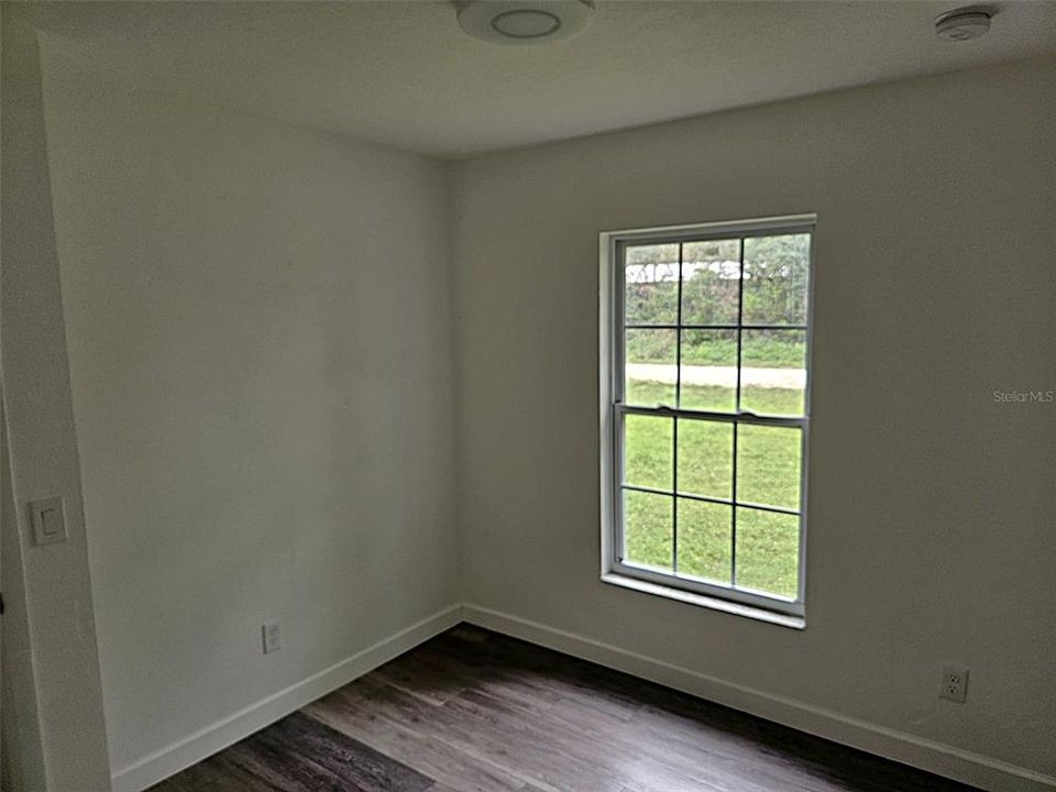 Active With Contract: $215,000 (4 beds, 2 baths, 1216 Square Feet)