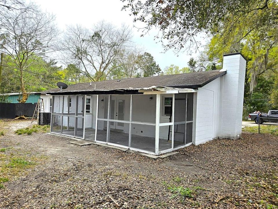 Active With Contract: $215,000 (4 beds, 2 baths, 1216 Square Feet)