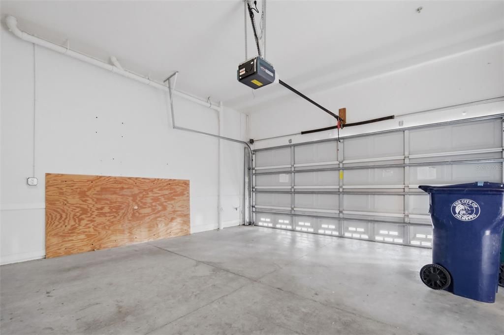 En Renta: $3,000 (3 camas, 3 baños, 2604 Pies cuadrados)