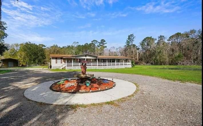 For Sale: $299,000 (4 beds, 2 baths, 1988 Square Feet)