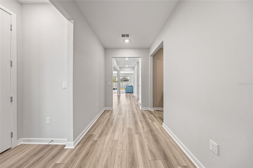 For Sale: $475,000 (5 beds, 4 baths, 3416 Square Feet)