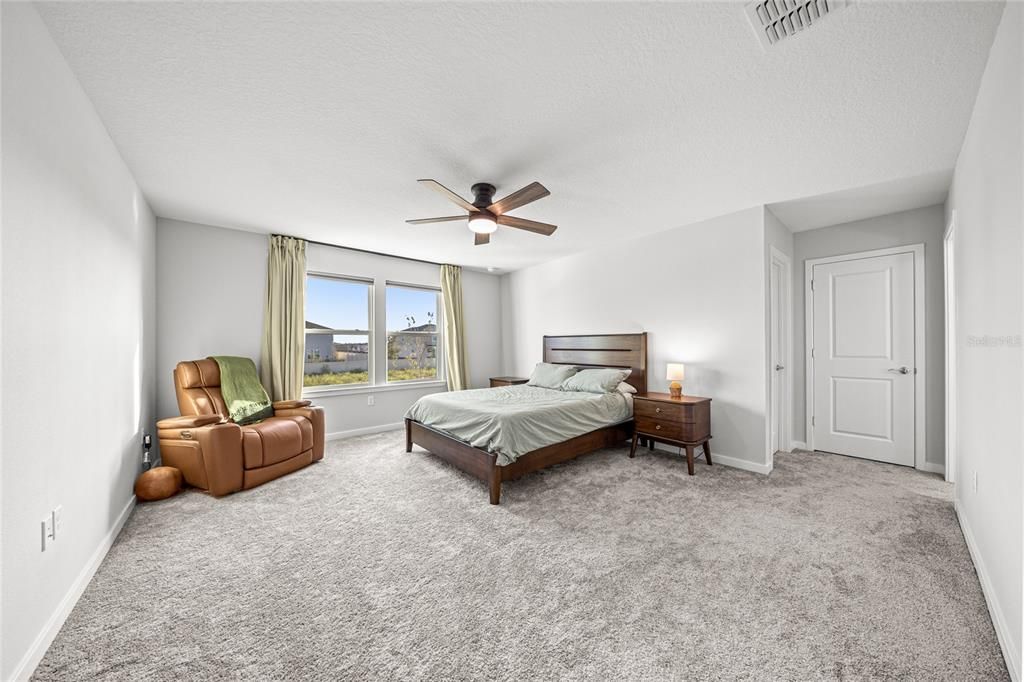 For Sale: $475,000 (5 beds, 4 baths, 3416 Square Feet)